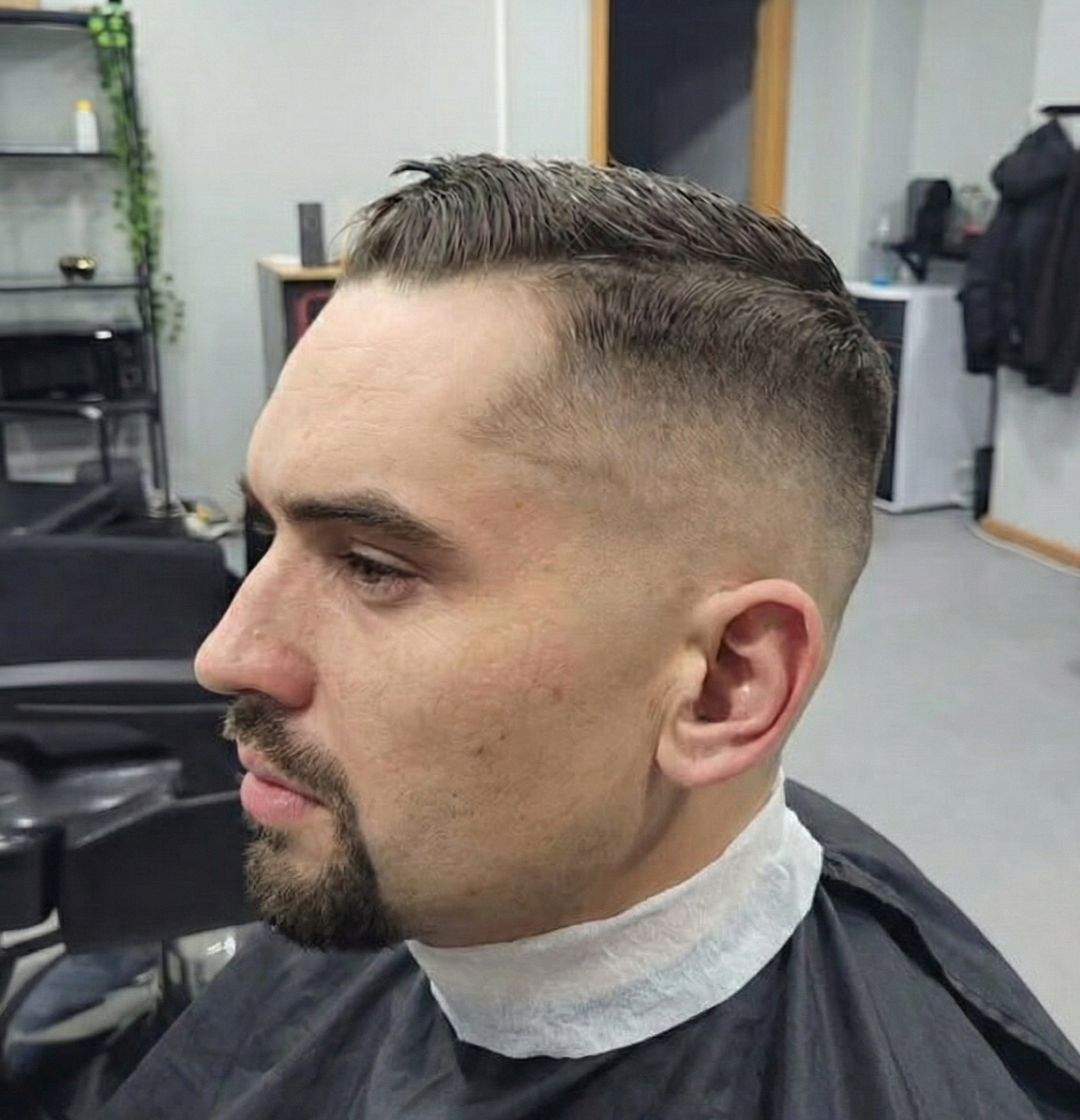 Corte de cabelo de um cliente